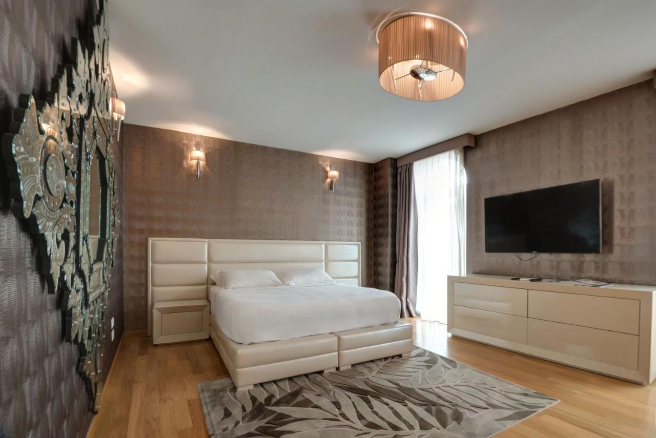 Pensionat Penthouse - Private Rom